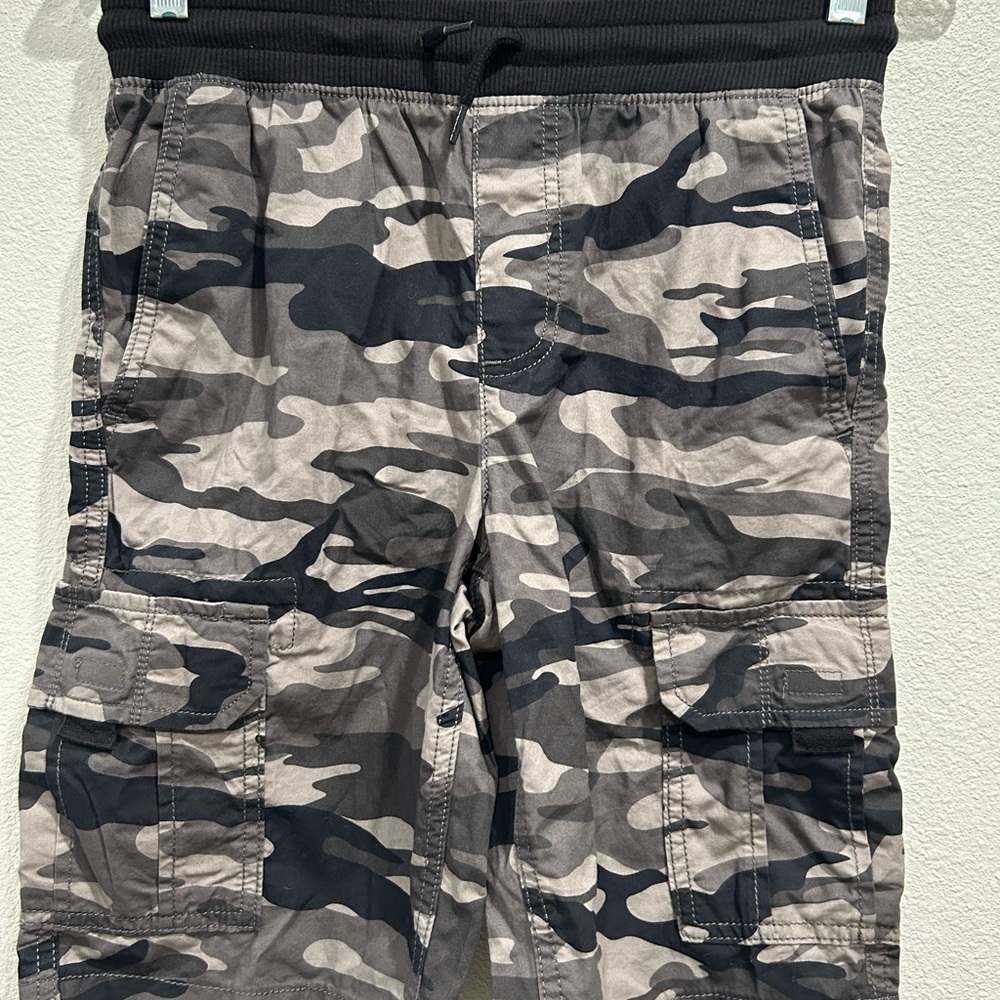 Boys Sonoma Cargo Shorts in Black & Gray Camo Sz M 10/12 NWOT